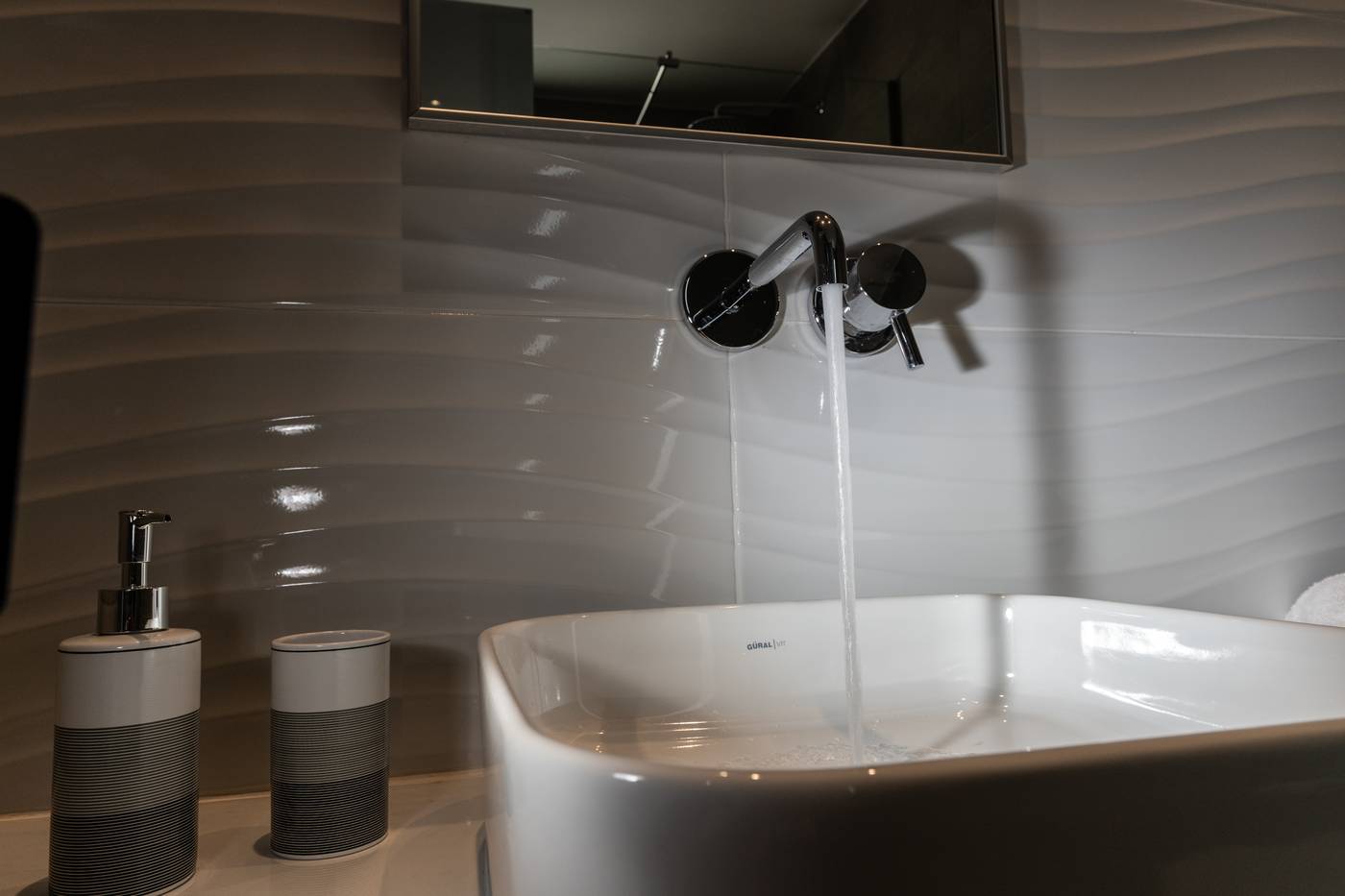 Zoes-Hotel-Room-65