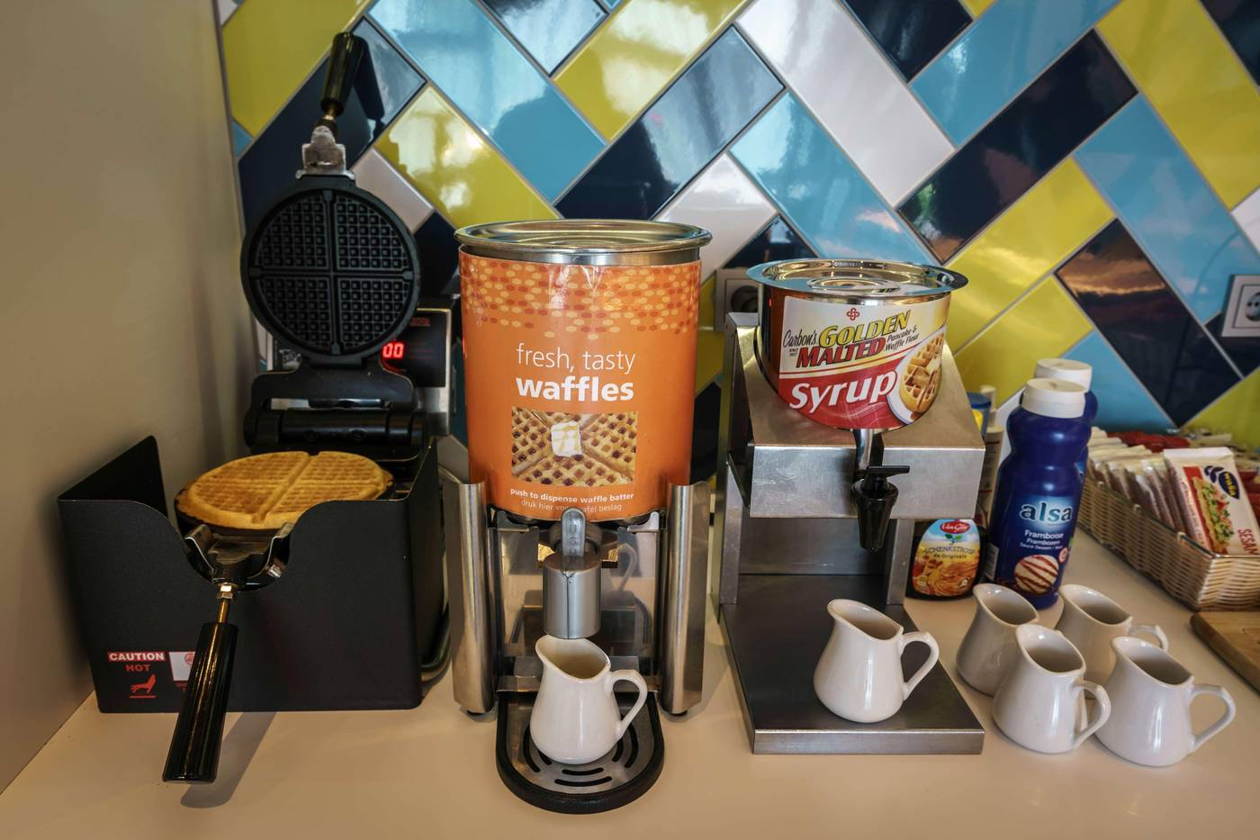 Hampton-By-Hilton-Amsterdam-City-Centre-East-Restaurant-42