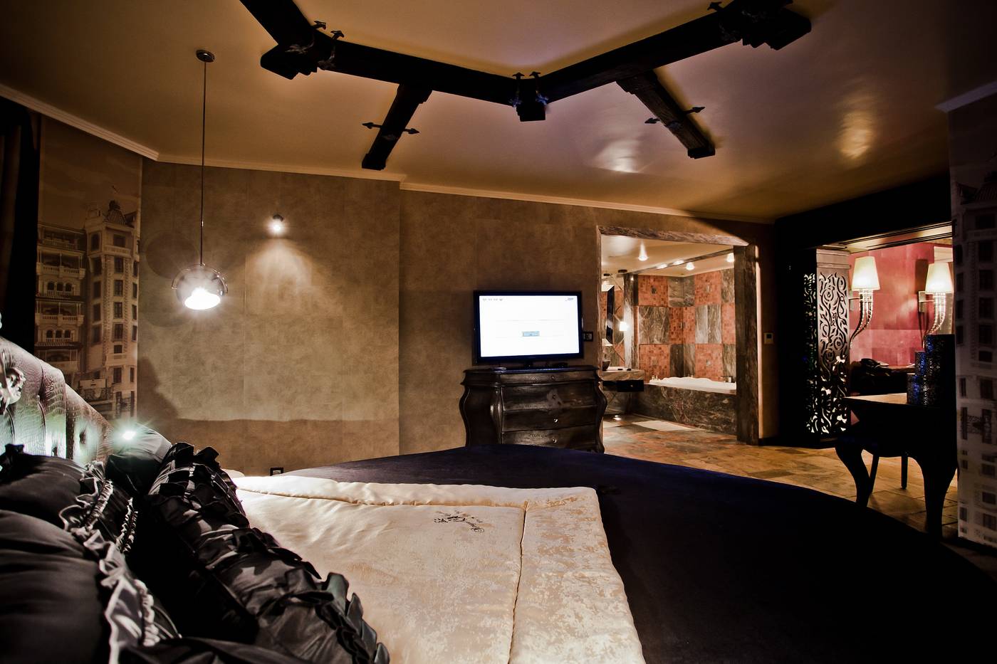 Royal-Castle-Room-36