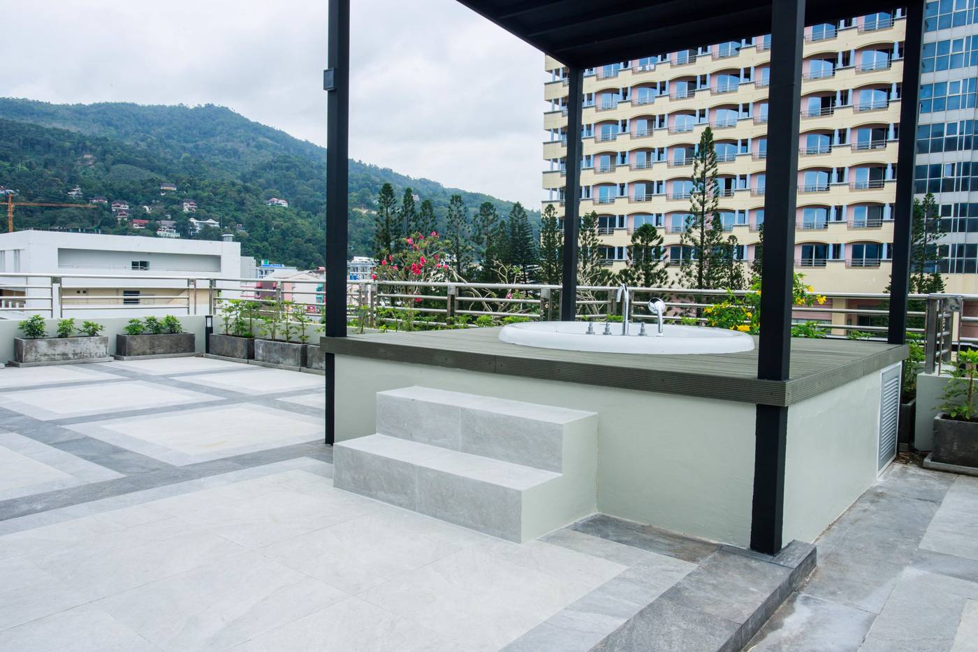 Royal-Paradise-Room-16