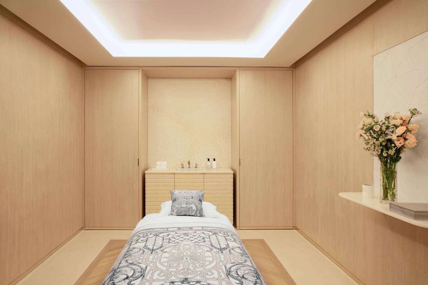 Hotel-Plaza-Athenee-Sports-and-Entertainment-53