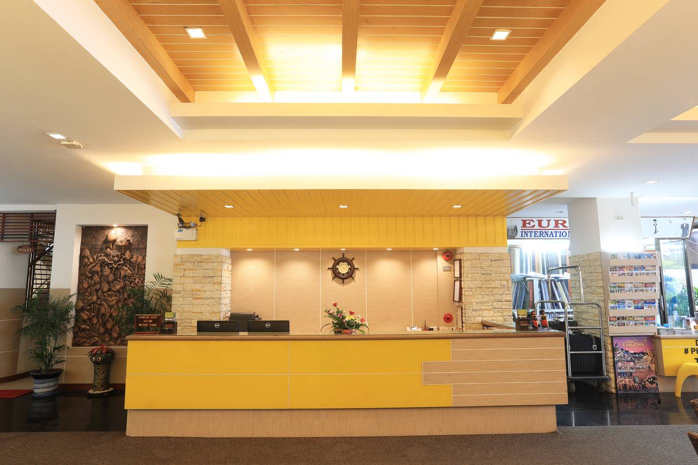 Baan-Boa-Resort-Lobby-45