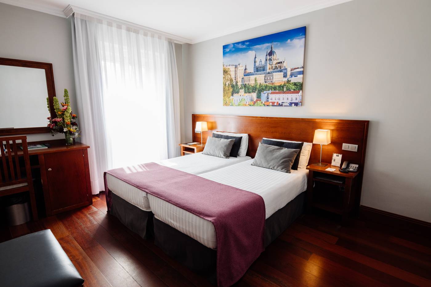 Lusso-Hotel-Infantas-Room-33