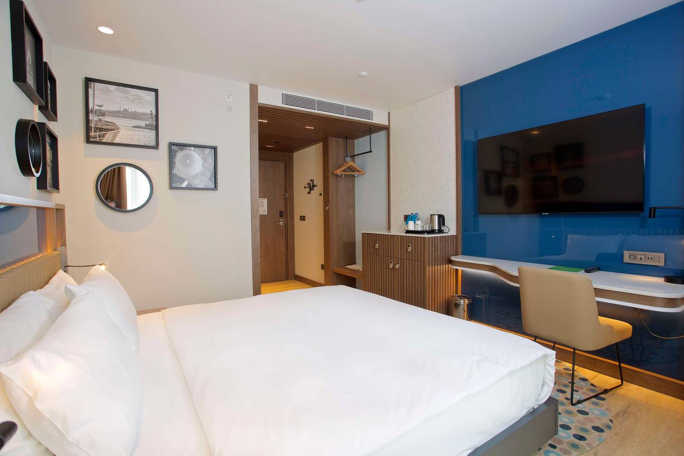 Hampton-by-Hilton-Istanbul-Old-City-Room-25