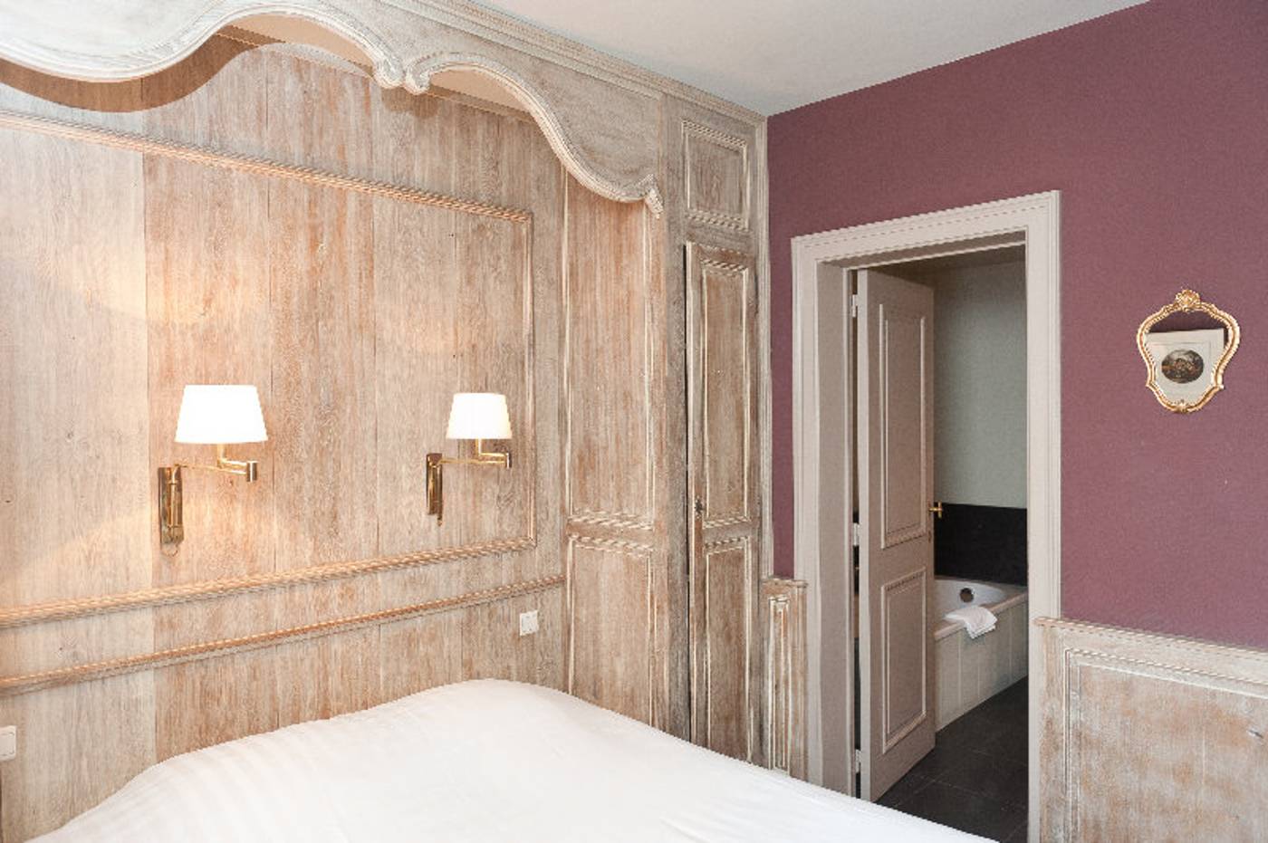 Biskajer-Belgium-BRUGGE-Room-6