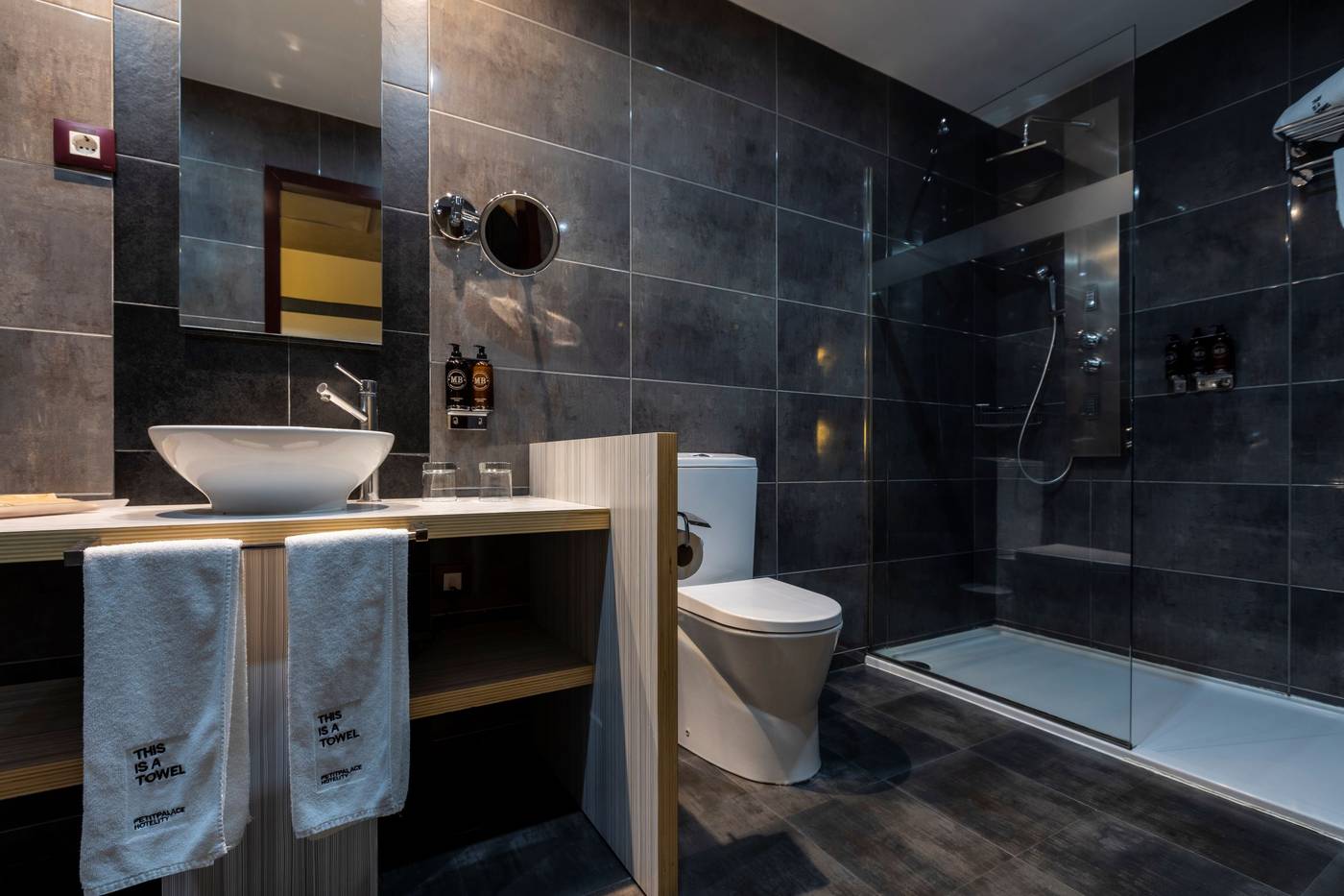 Petit-Palace-Santa-Barbara-Room-32