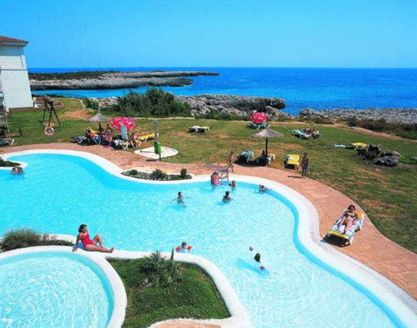 Grupotel-Tamariscos-Pool-3