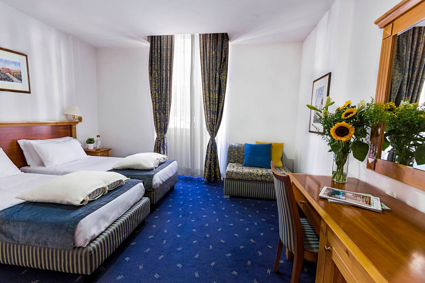 Diplomatic-Rome-Room-16