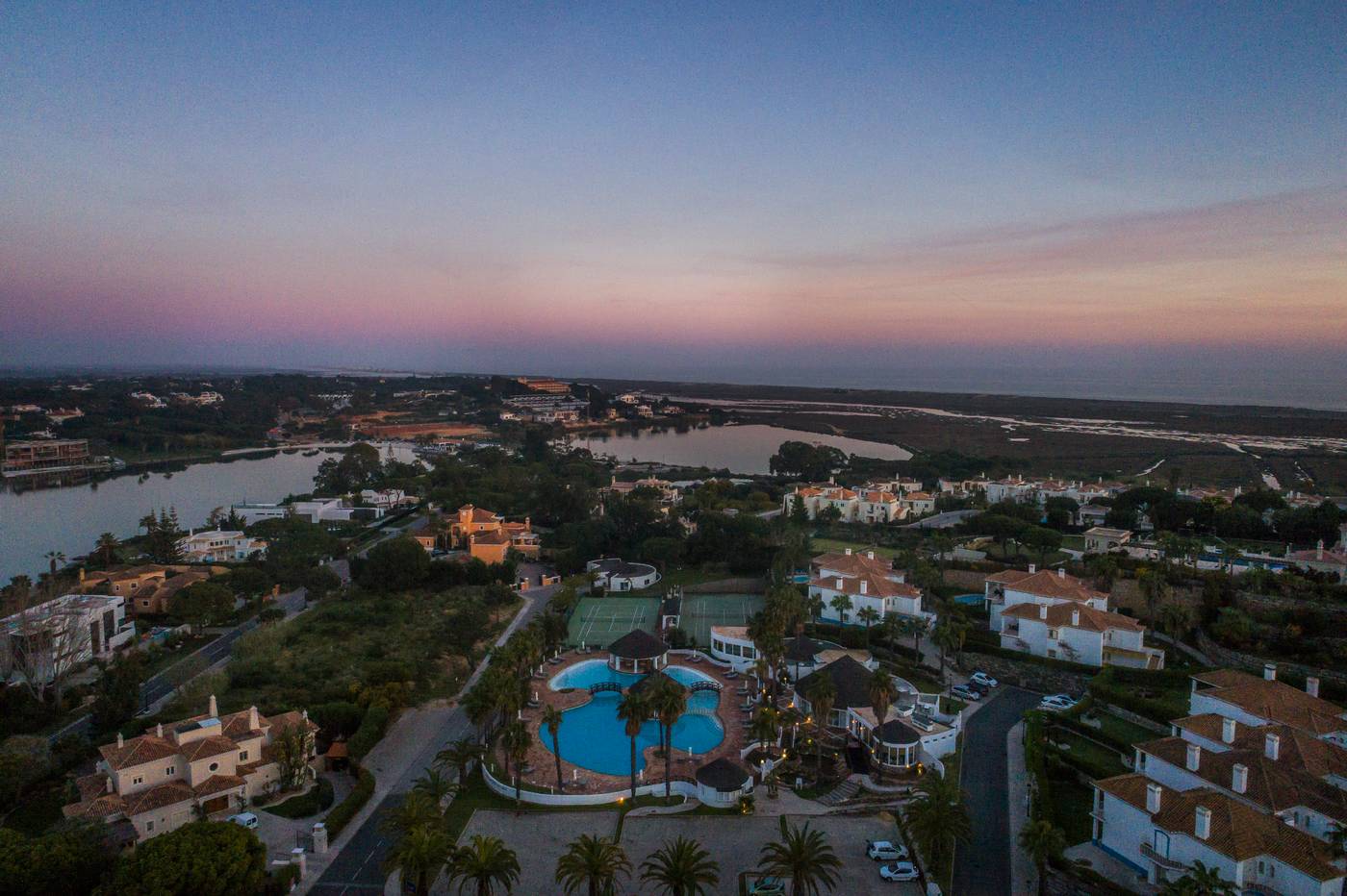 Encosta-do-Lago-Resort-General-view-67