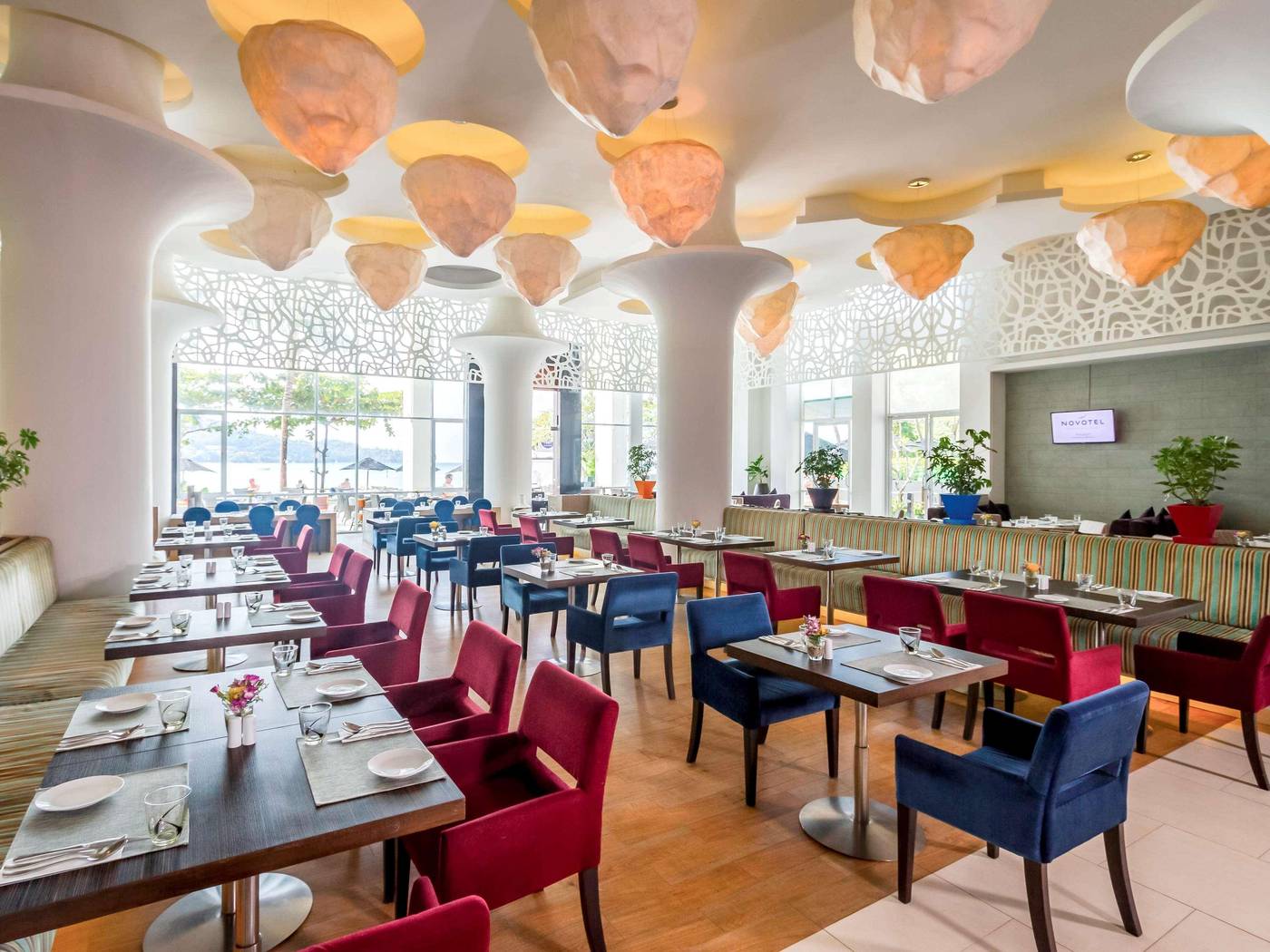 Novotel-Phuket-Kamala-Restaurant-57