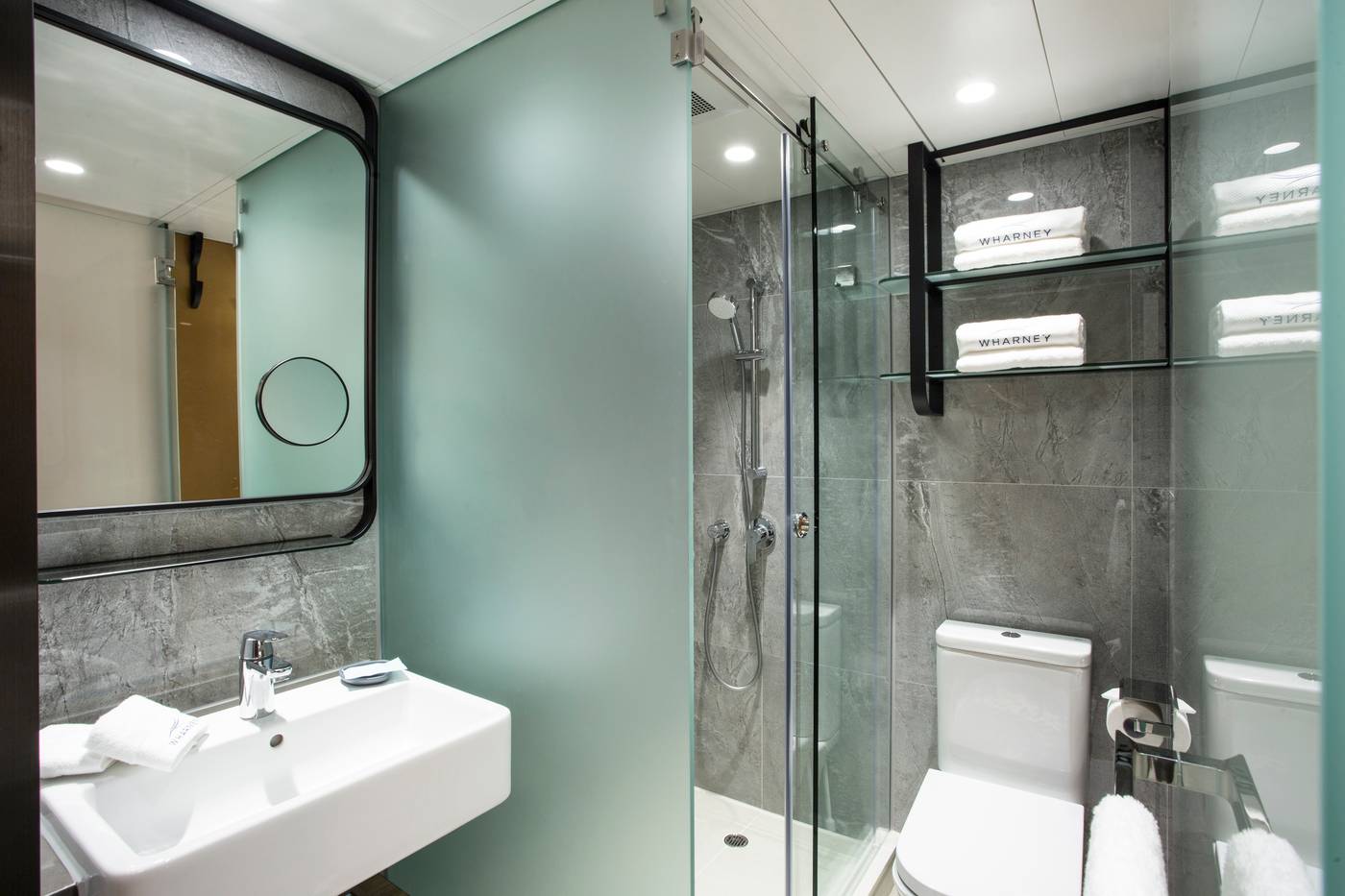 Wharney-Hotel-Room-38