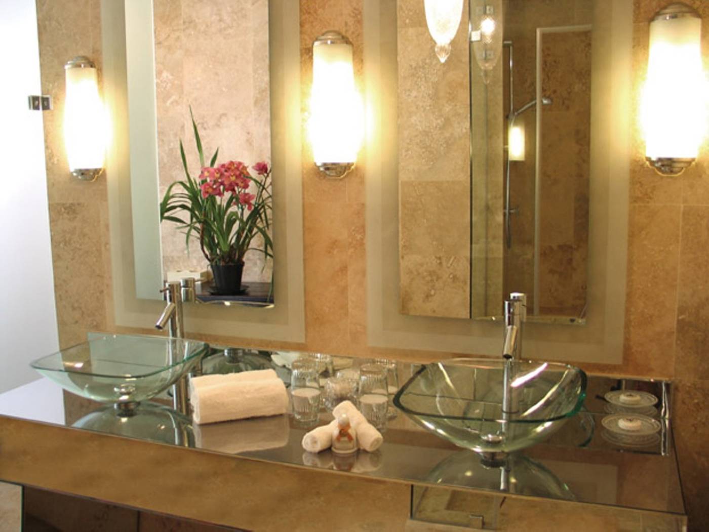 Colona-Castle-Room-27