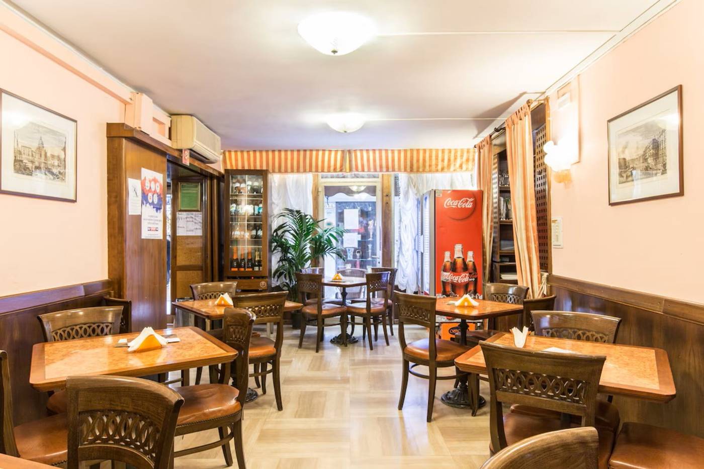 Ambassador-Tre-Rose-Lobby-7