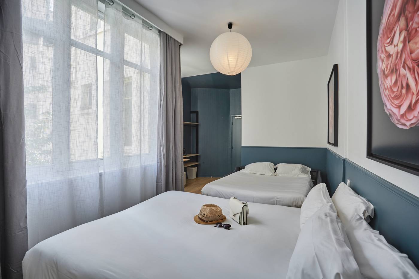HOTEL-BEAUQUARTIER-MONTMARTRE-Room-18