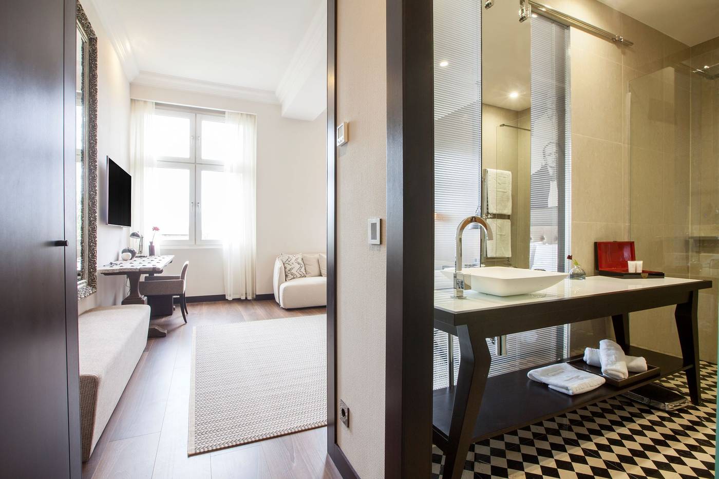 Quentin-XL-Potsdamer-Platz-Room-54