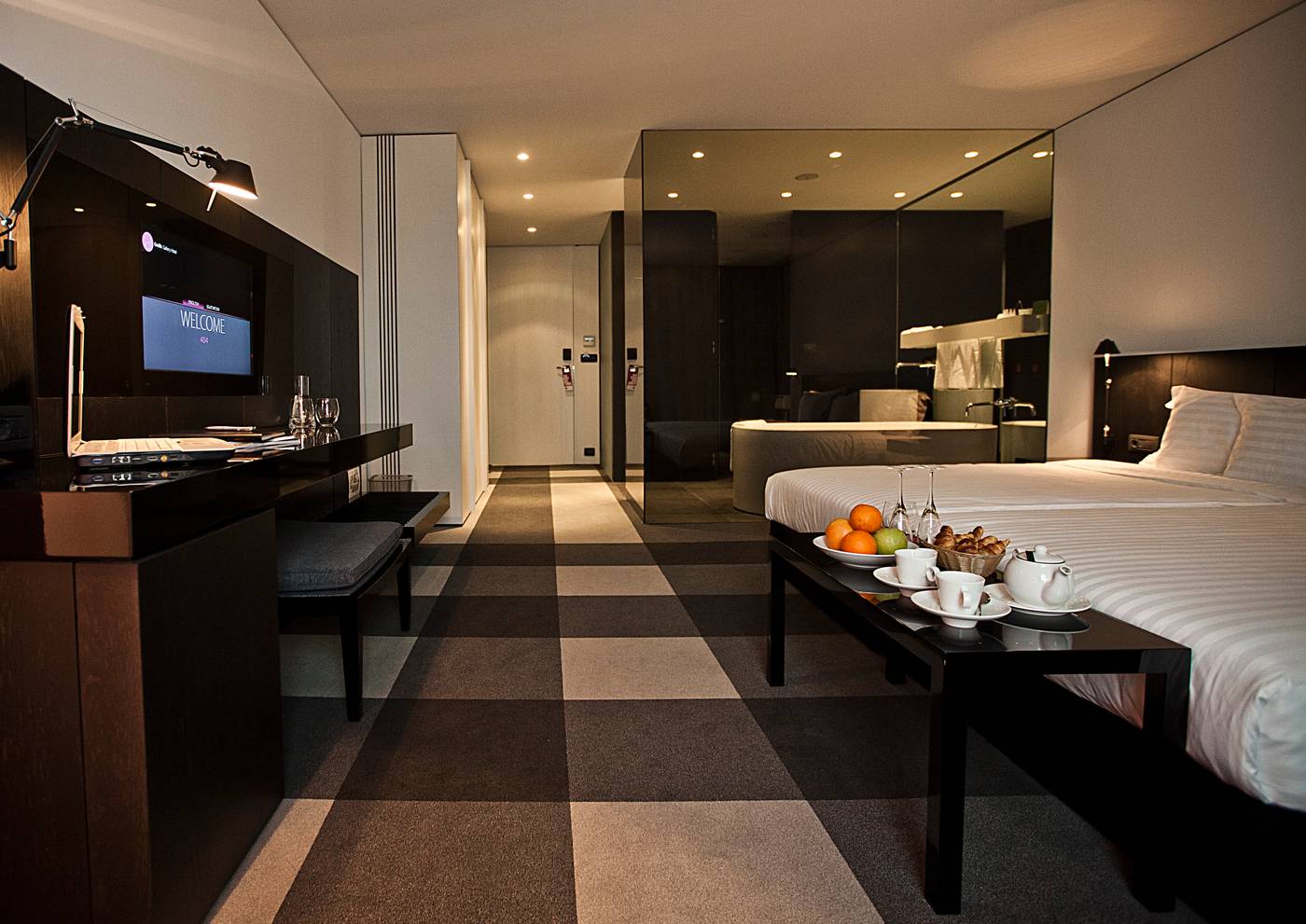 Graffit-Gallery-Hotel-Room-16