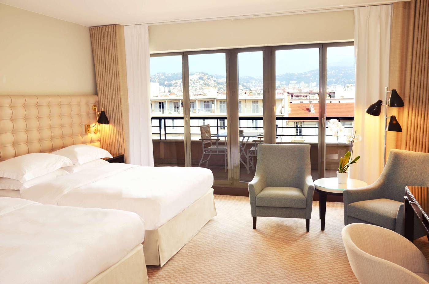 Hyatt-Regency-Nice-Palais-De-La-Mediterranee-Room-26