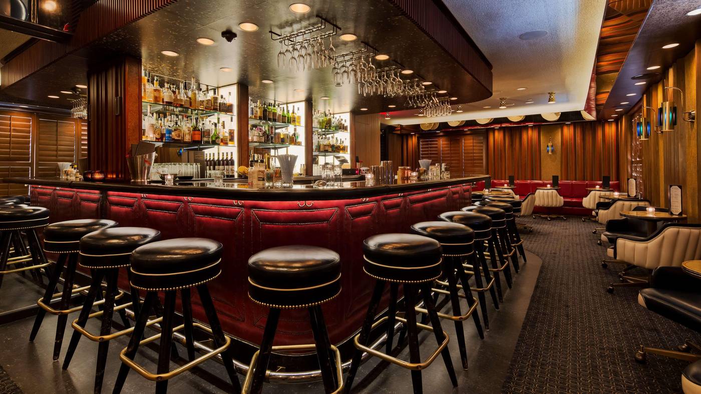 Best-Western-Plus-Hollywood-Hills-Bar-16