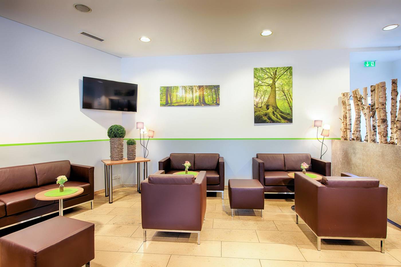 B-B-Hotel-Berlin-City-Ost-Lobby-12