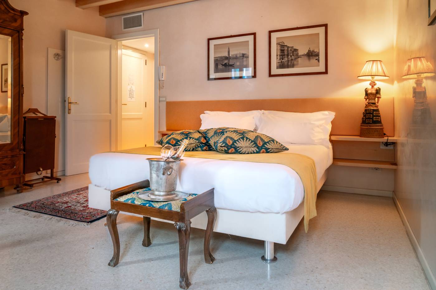 Palazzo-San-Luca-Room-16