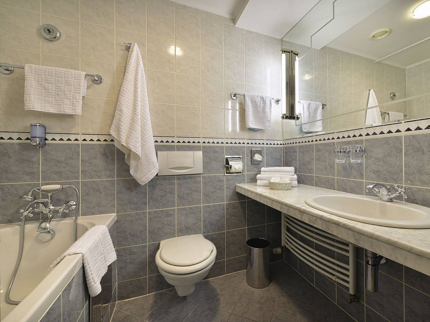 EA-Hotel-Royal-Esprit-Room-27