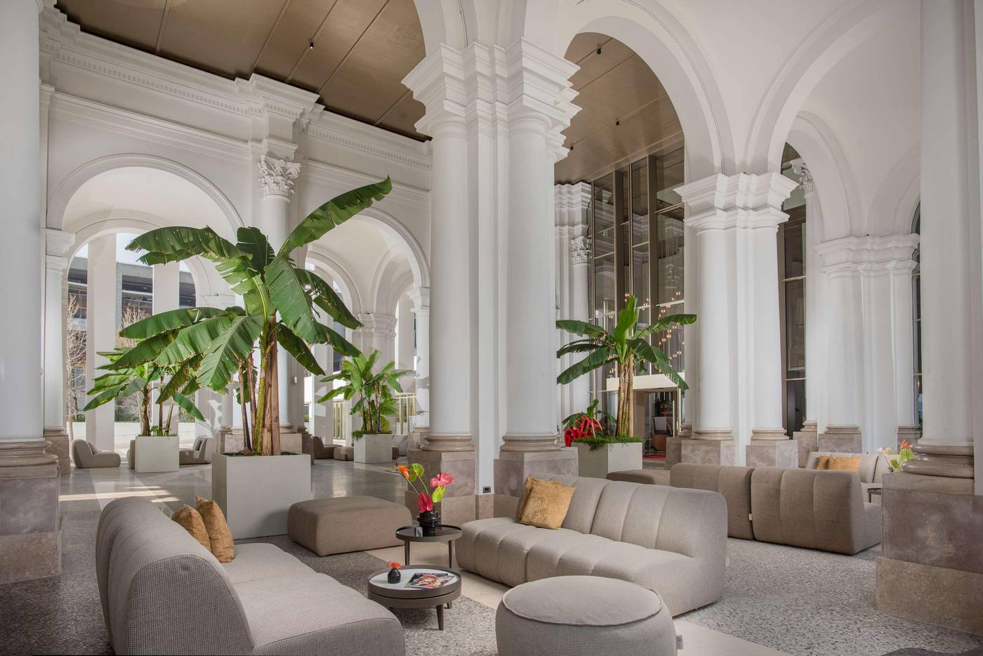 NH-Collection-Milano-CityLife-Lobby-10