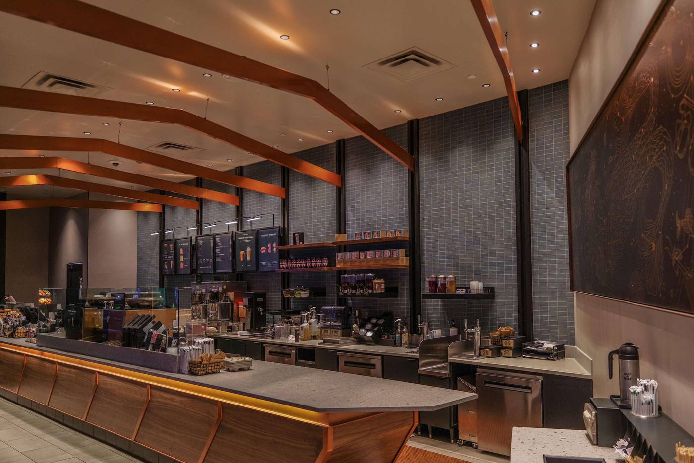 The-Strat-Hotel--Casino---Tower-Restaurant-60