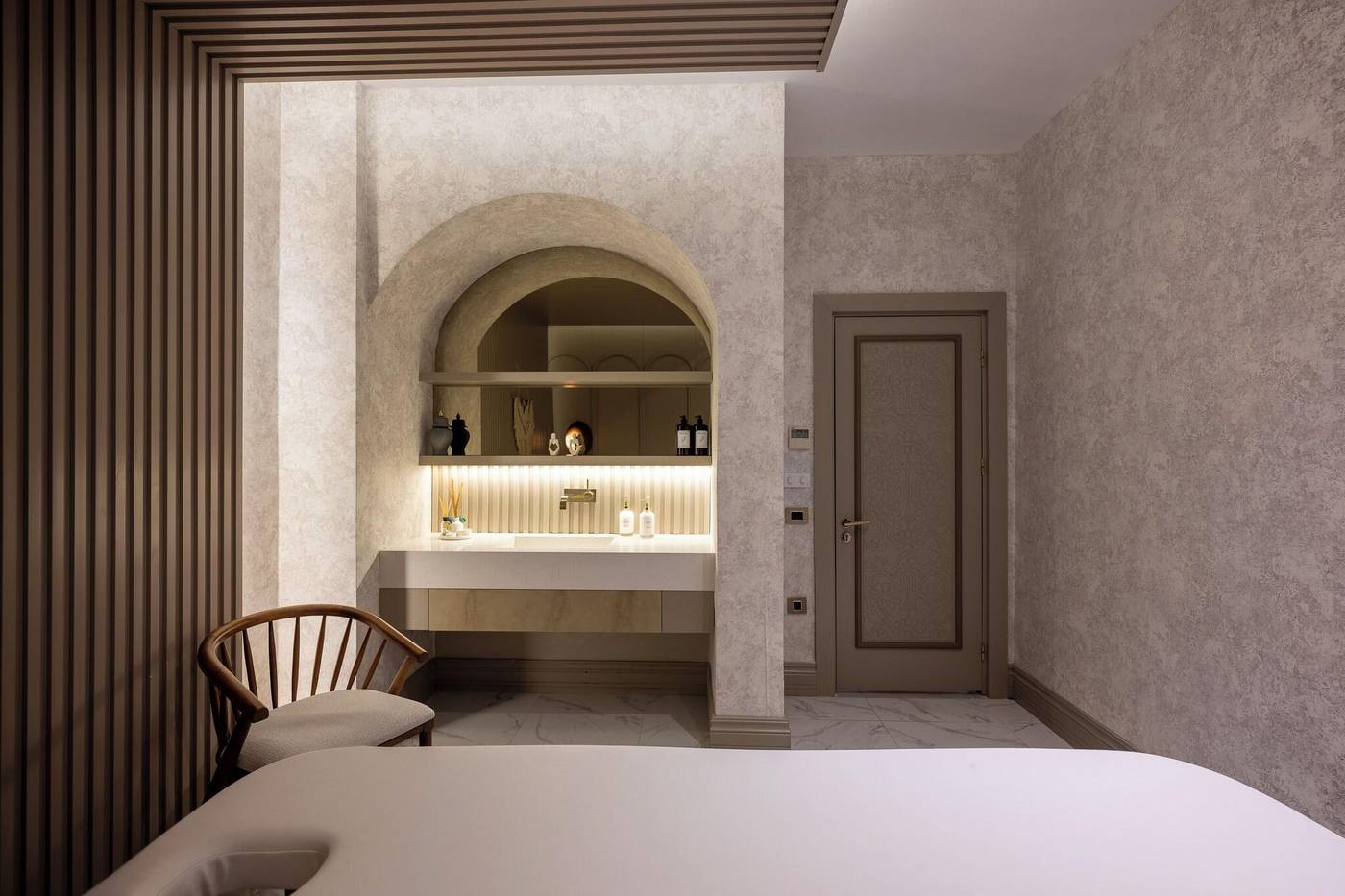 Side-Premium-Sports-and-Entertainment-78