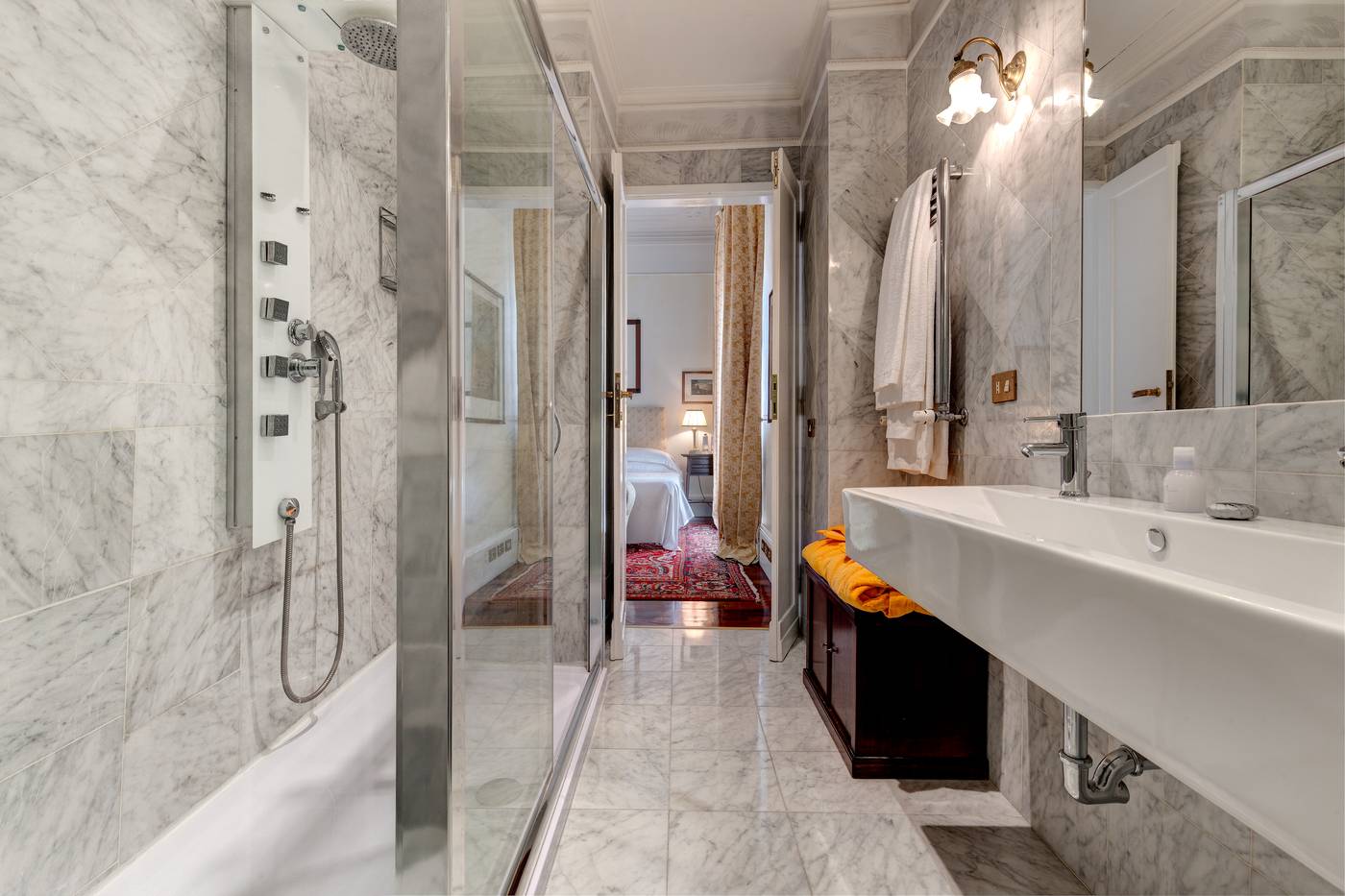 Grand-Hotel-Plaza-Room-40