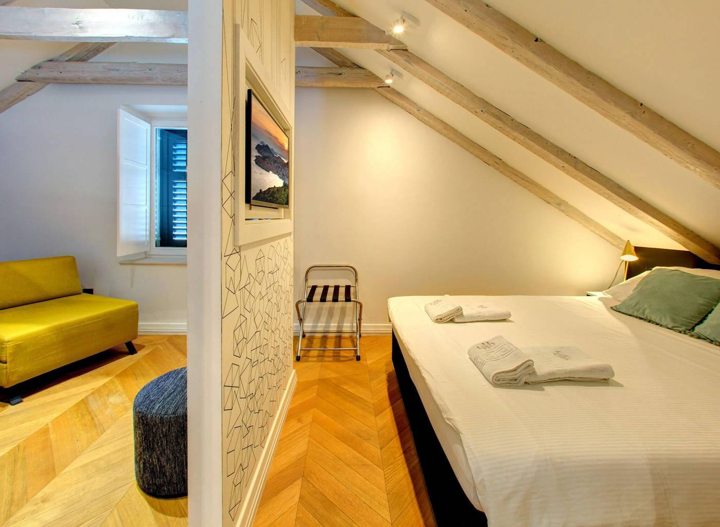 Guesthouse-Forty-Four-Room-25