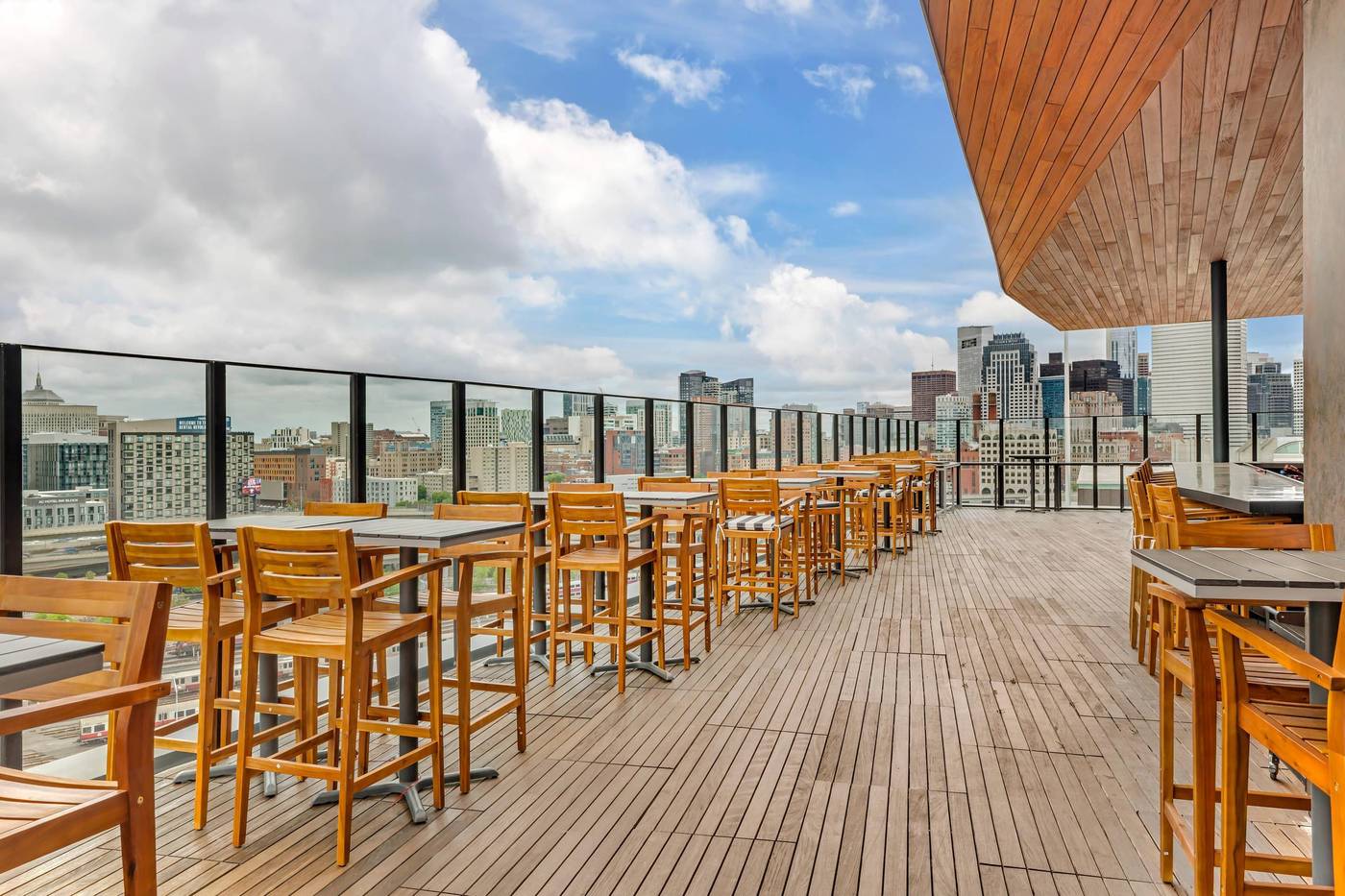 Cambria-Hotel-Boston-Downtown-South-Boston-Bar-48