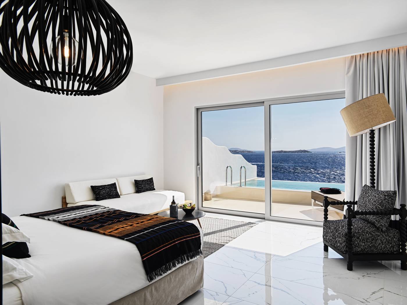 Kouros-Hotel---Suites-Room-33