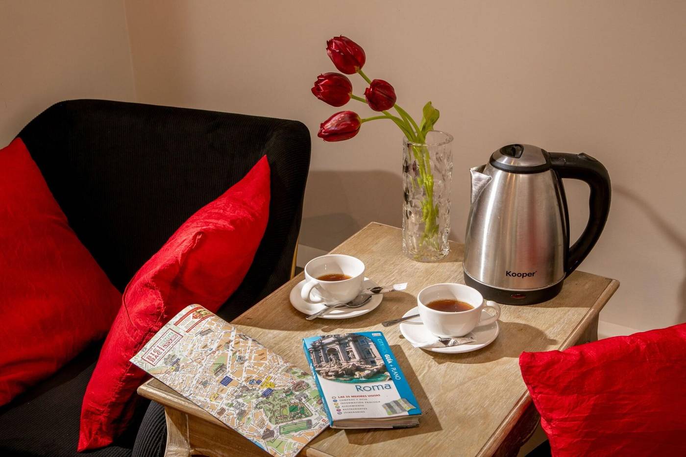 Avignonesi-Suites---Daplace-Collection-Room-4