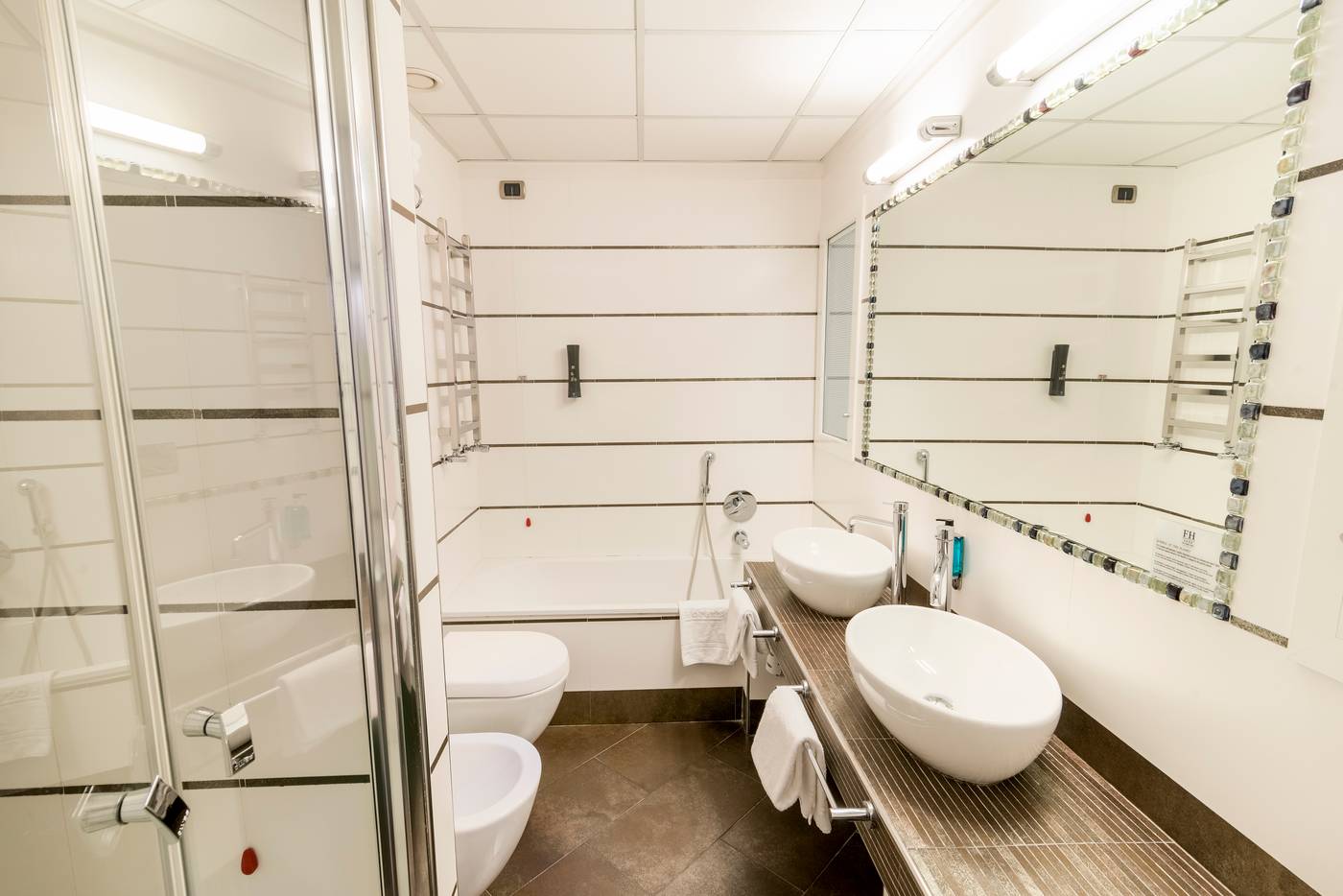 Grand-hotel-Mediterraneo-Room-58