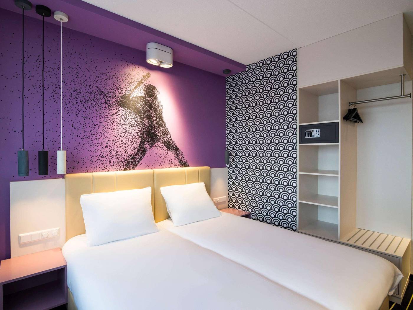 ibis-Styles-Haarlem-City-Room-24