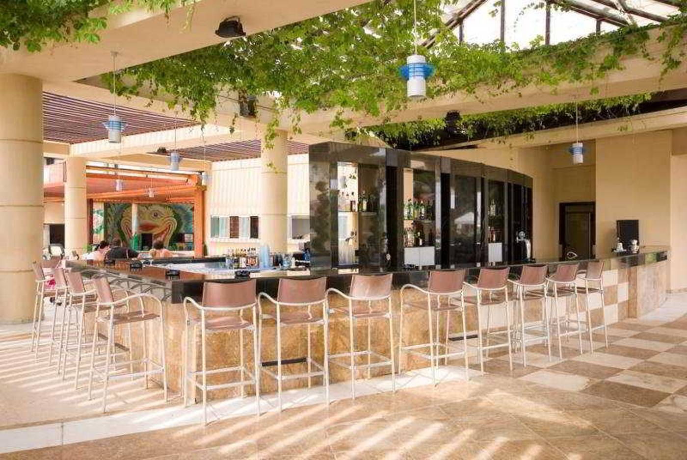 Limak-Atlantis-Resort-Bar-53