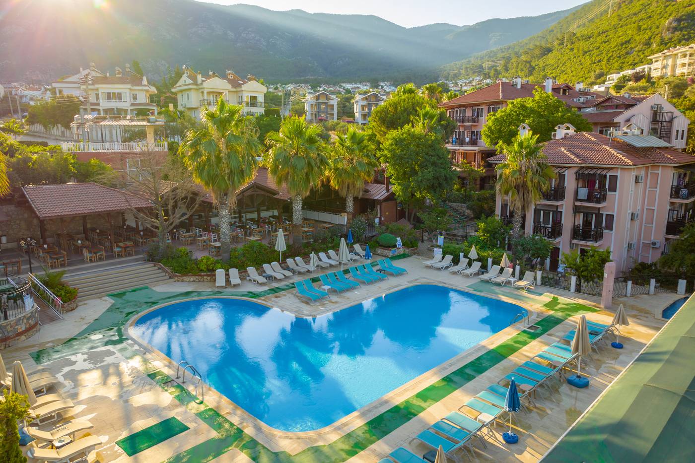 Pink-Palace-General-view-1