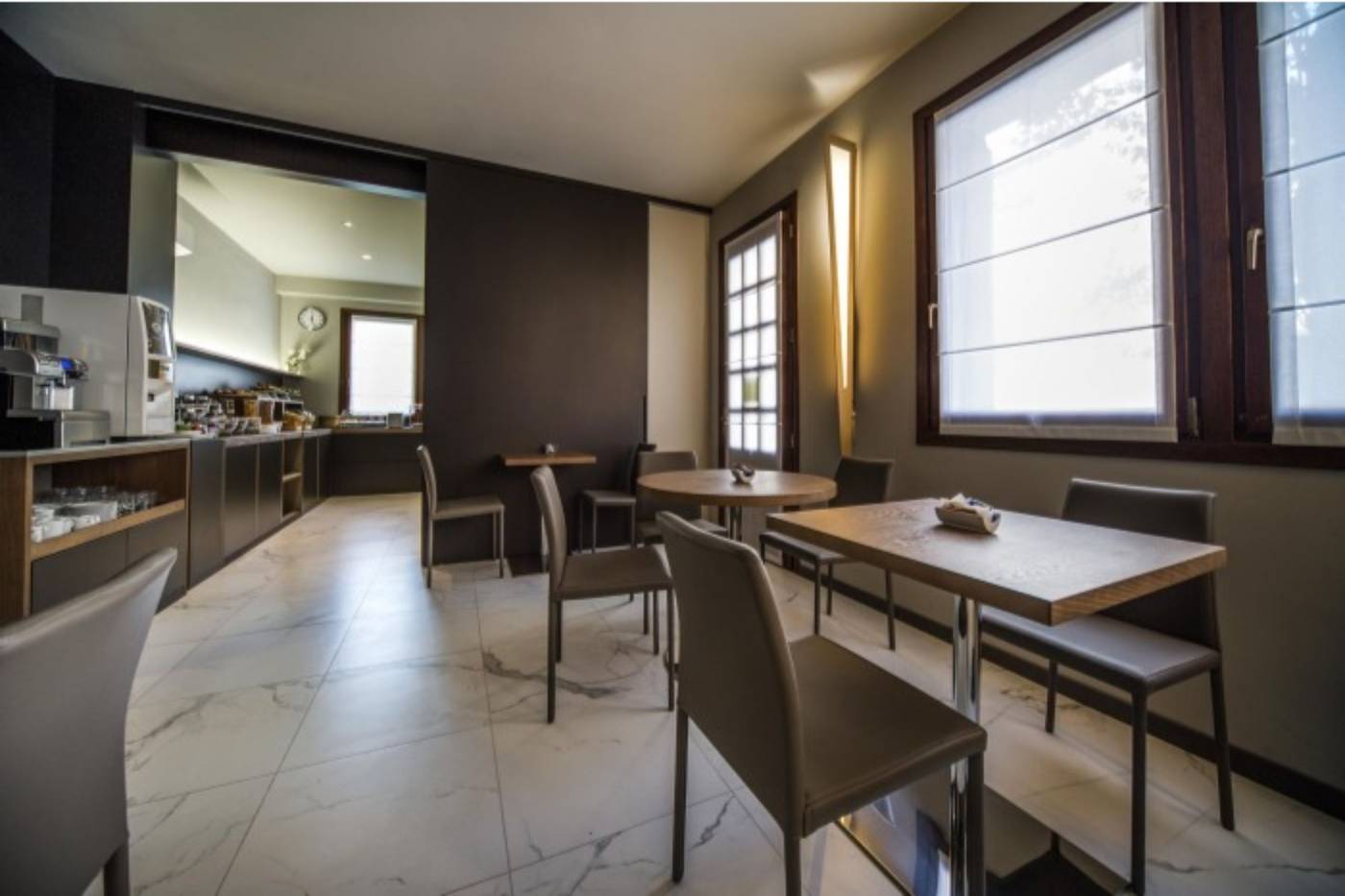 Hotel-Aaron-Restaurant-9