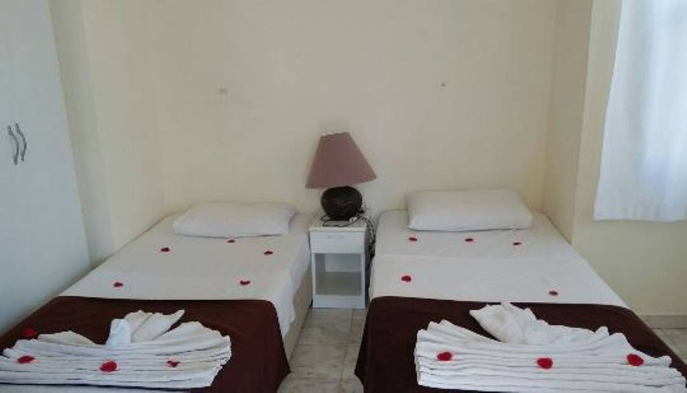 Side-Papaya-Apart-Hotel-Room-35