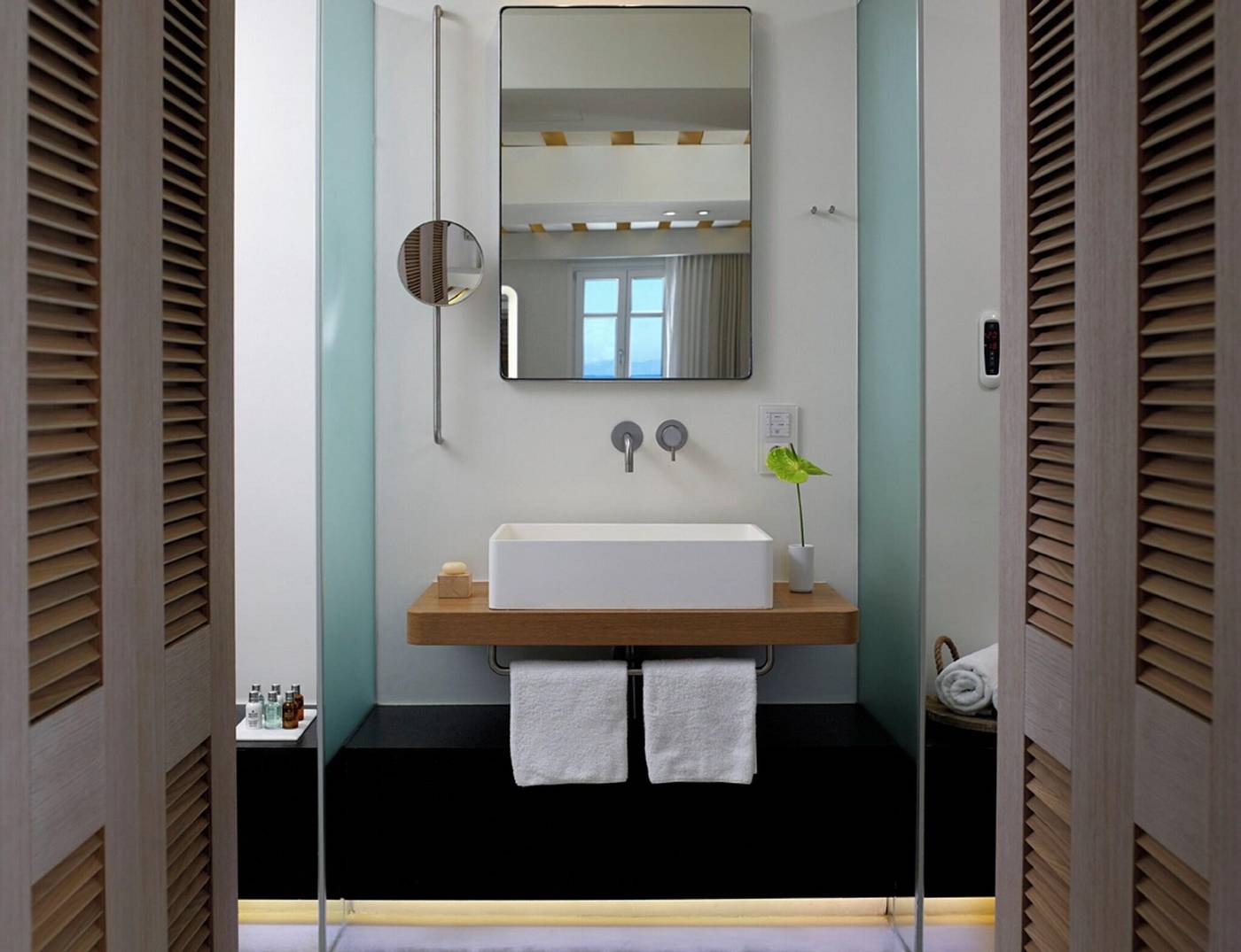 Bill---Coo-Suites-and-Lounge-Room-54