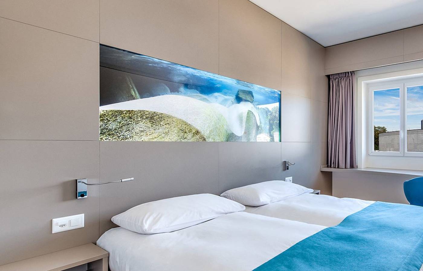Aquatis Hotel-Switzerland-Lausanne-Room-8