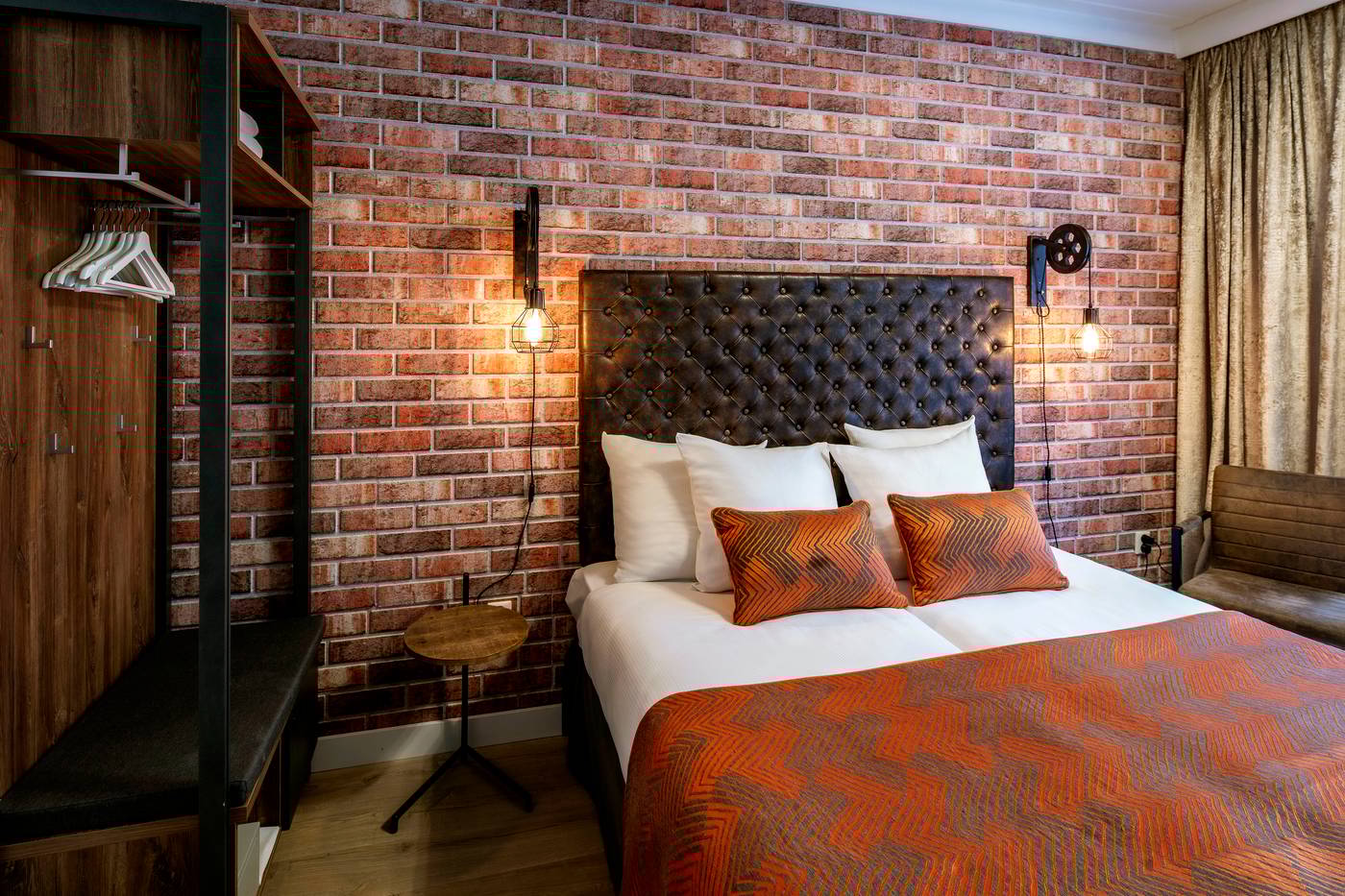 Hotel-Jupiter-Room-44