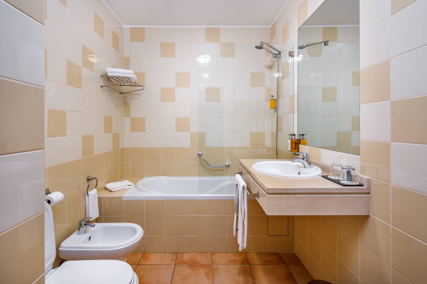 AP-Victoria-Sports---Beach-Room-30