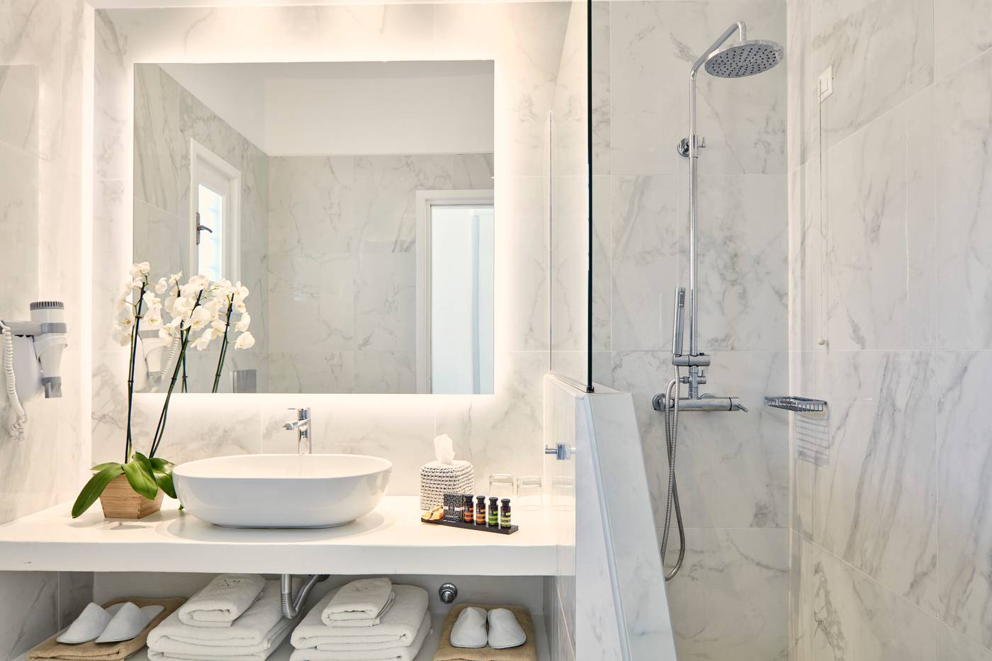 Archipelagos-Hotel-Room-40