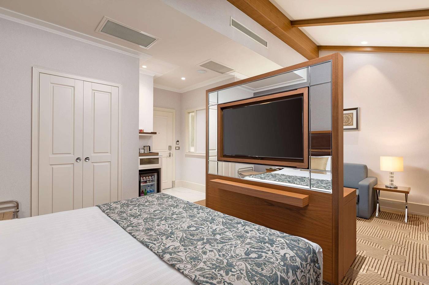 Titanic-City-Taksim-Room-7