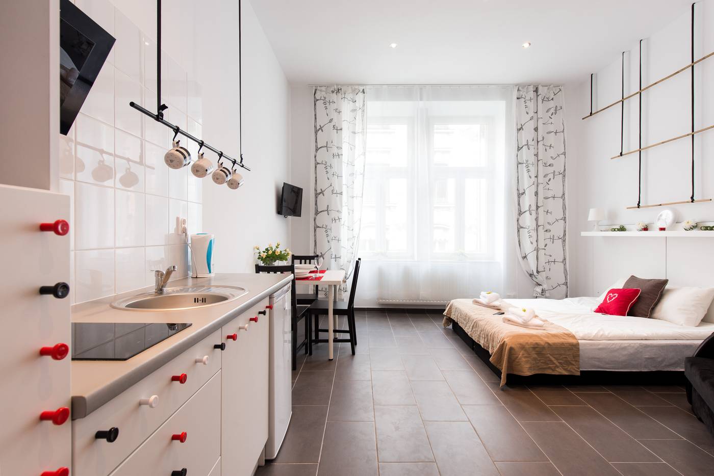 Happy-Tower-Krakow-Room-16