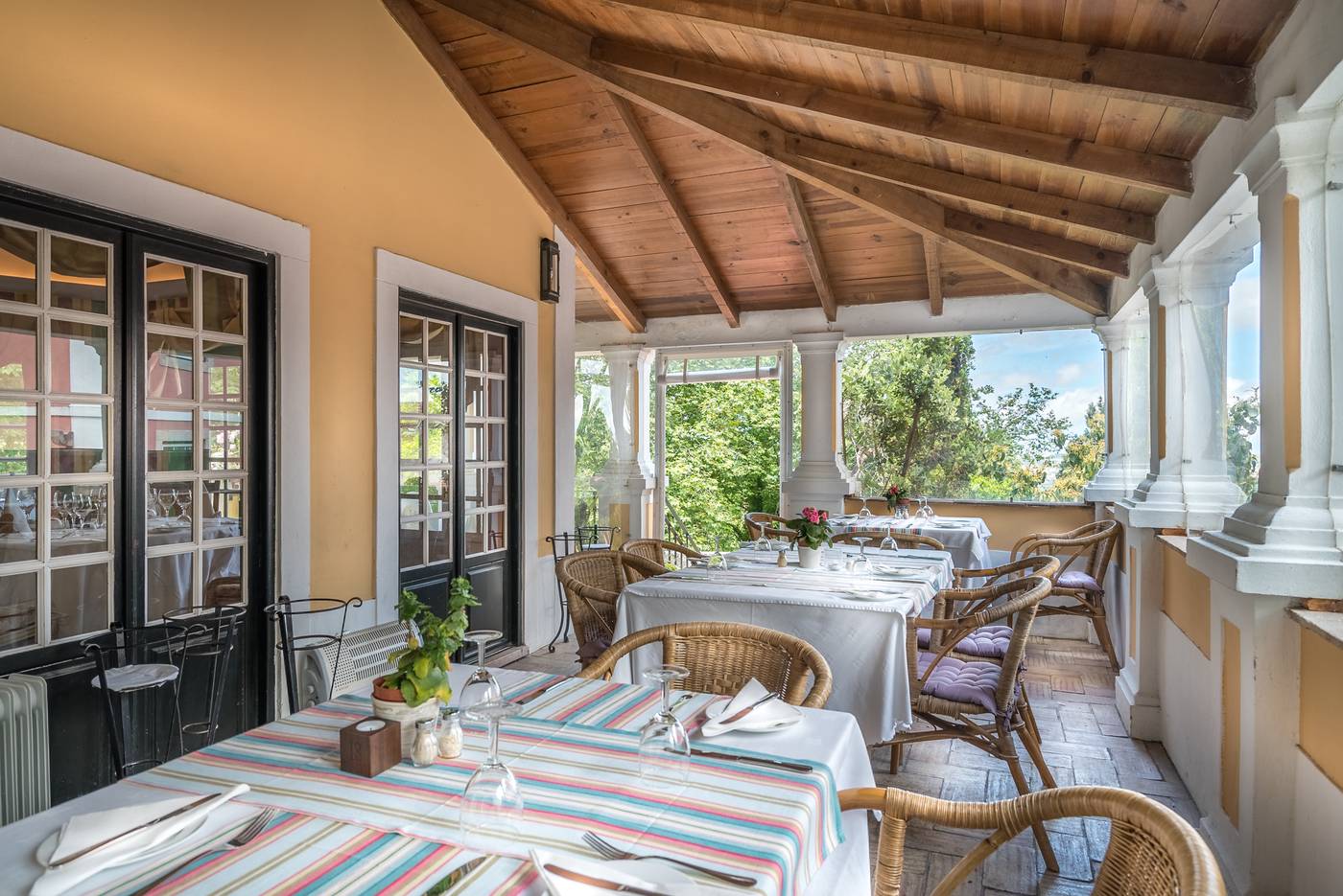 Lawrence-s-Hotel-Terrace-35