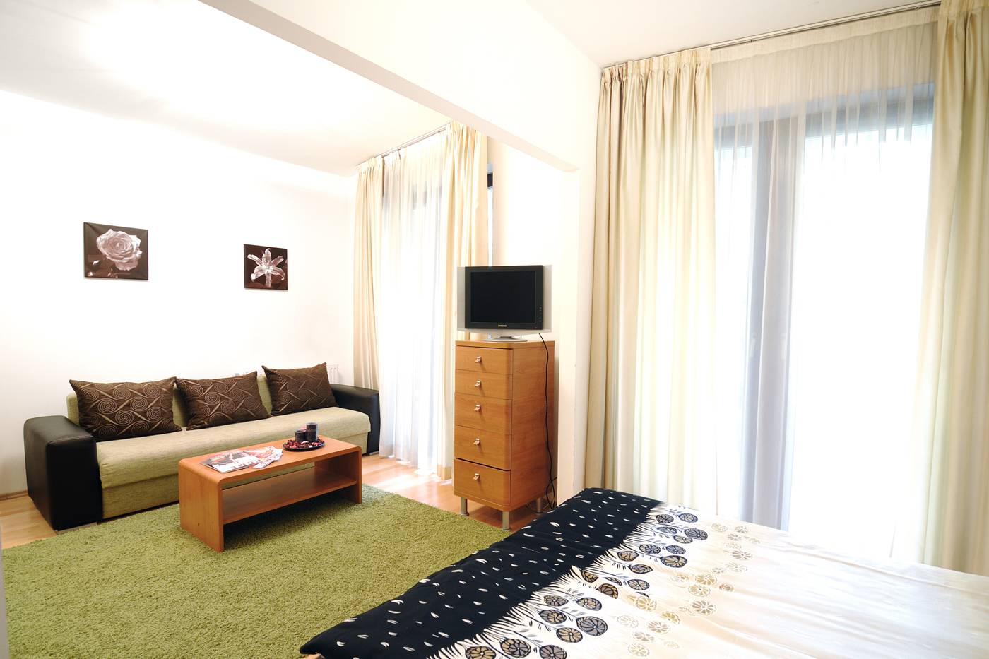 Comfort-Apartments-Room-21