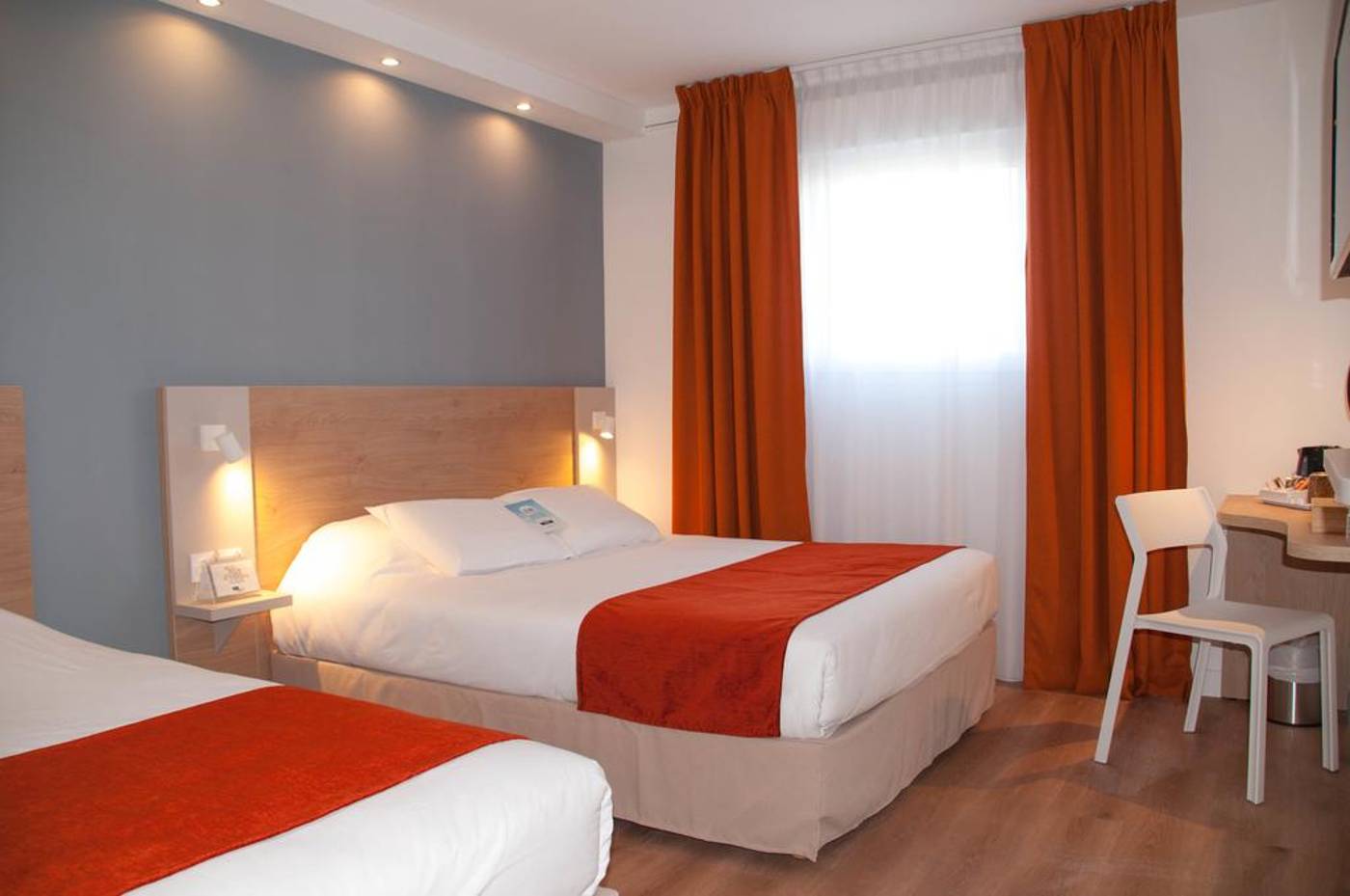 Kyriad Montpellier Saint Jean de Vedas - France - SAINT JEAN DE VEDAS - General view - 5