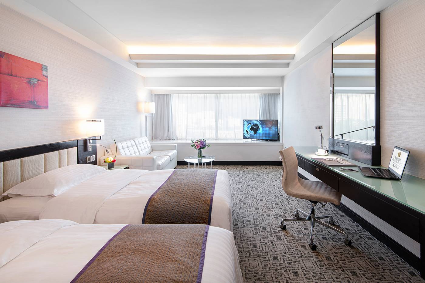 Regal-Riverside-Room-24